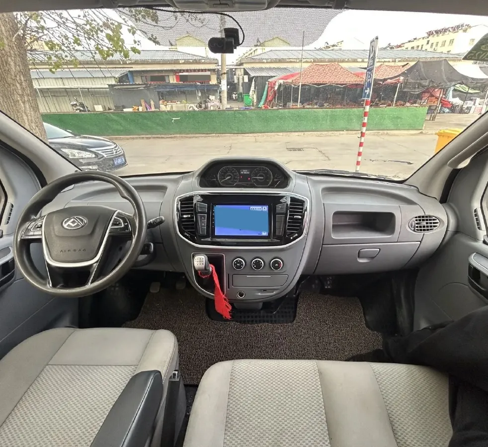 2021 MAXUS XinTu V80 2.0T 139HP L4 6MT,autocango,china used car exporter,china ev exporter,chinese used car exporter,chinese used ev exporter