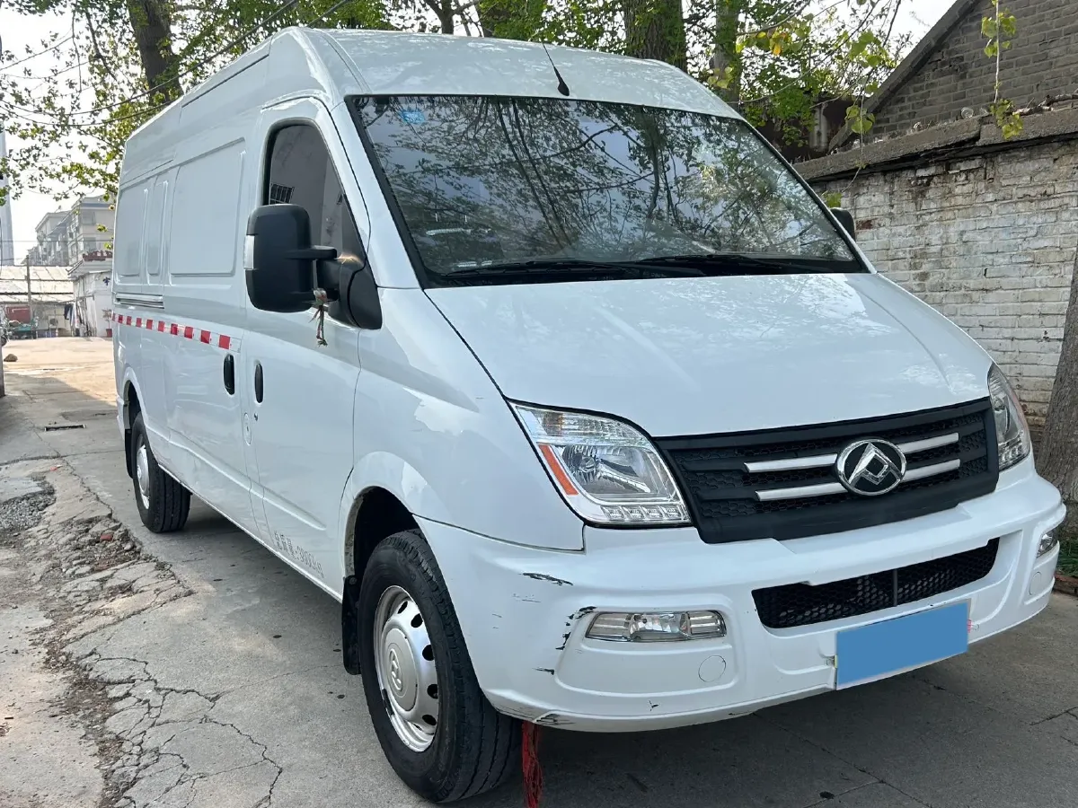 2021 MAXUS XinTu V80 2.0T 139HP L4 6MT,autocango,china used car exporter,china ev exporter,chinese used car exporter,chinese used ev exporter