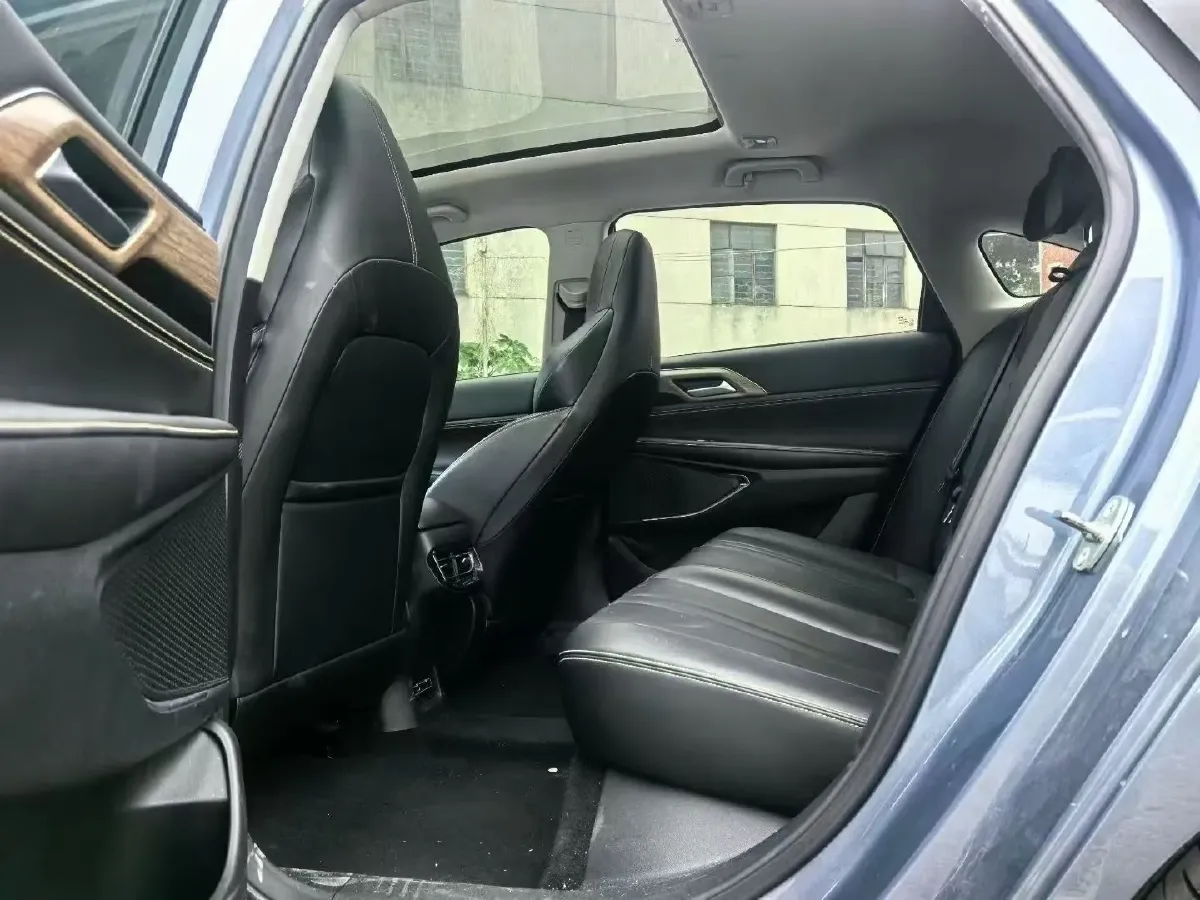 2022 Chevrolet Menlo BEV 61.1KWH,autocango,china used car exporter,china ev exporter,chinese used car exporter,chinese used ev exporter