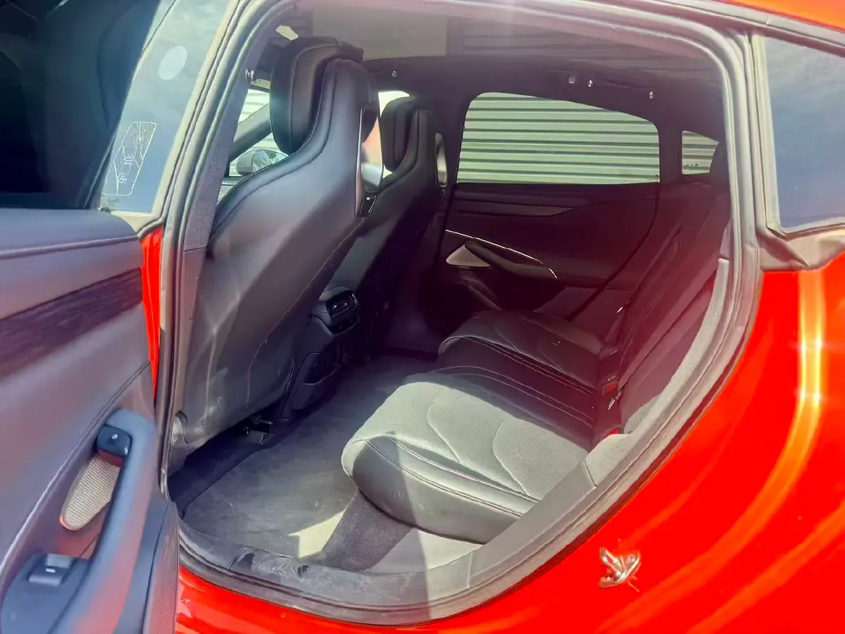 2024 MI SU7 BEV 73.6KWH,autocango,china used car exporter,china ev exporter,chinese used car exporter,chinese used ev exporter