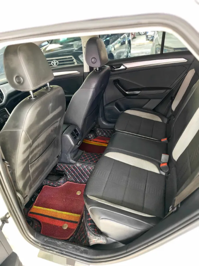 2020 Volkswagen T-Roc 1.4T 131HP L4 7DCT,autocango,china used car exporter,china ev exporter,chinese used car exporter,chinese used ev exporter