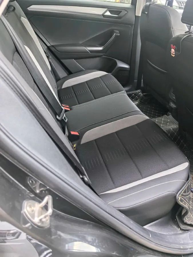 2022 Volkswagen T-Roc 1.4T 150HP L4 7DCT,autocango,china used car exporter,china ev exporter,chinese used car exporter,chinese used ev exporter