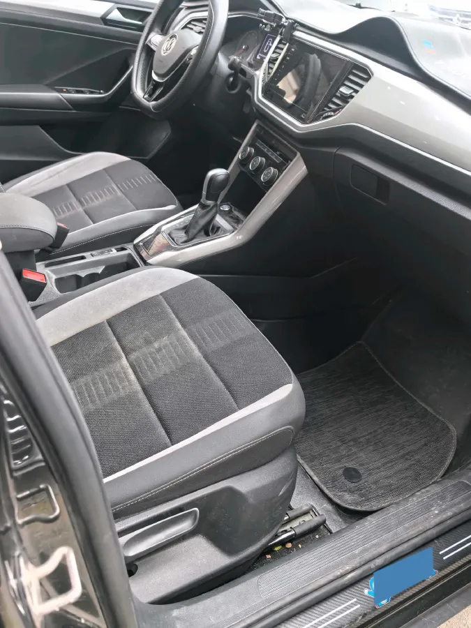 2022 Volkswagen T-Roc 1.4T 150HP L4 7DCT,autocango,china used car exporter,china ev exporter,chinese used car exporter,chinese used ev exporter