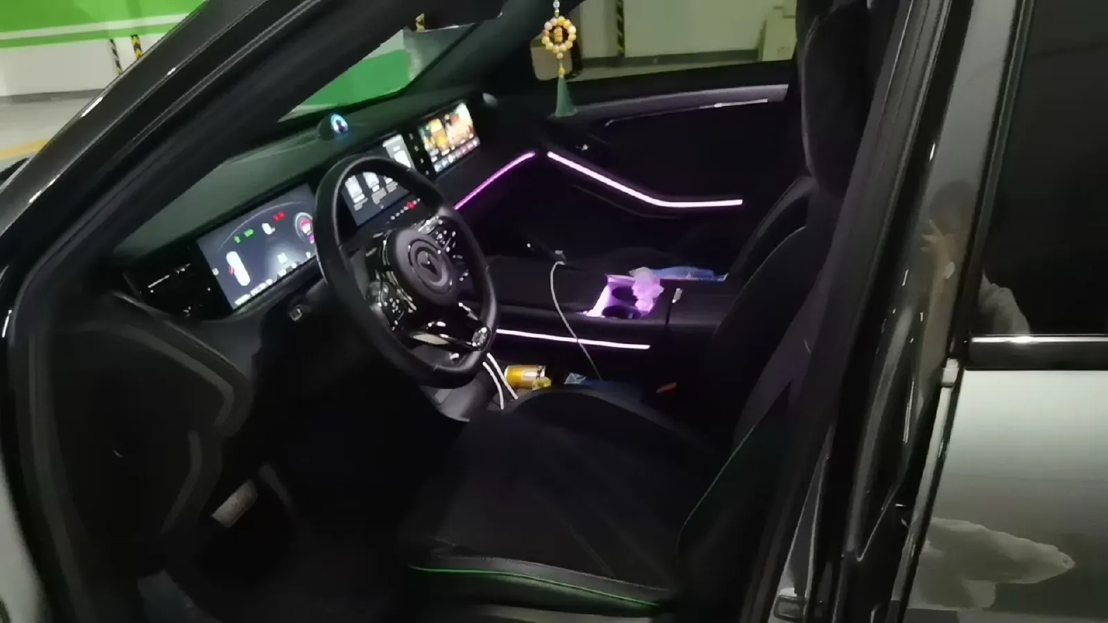 2025 Voyah FREE 1.5T 150HP L4 REEV 43KWH,autocango,china used car exporter,china ev exporter,chinese used car exporter,chinese used ev exporter