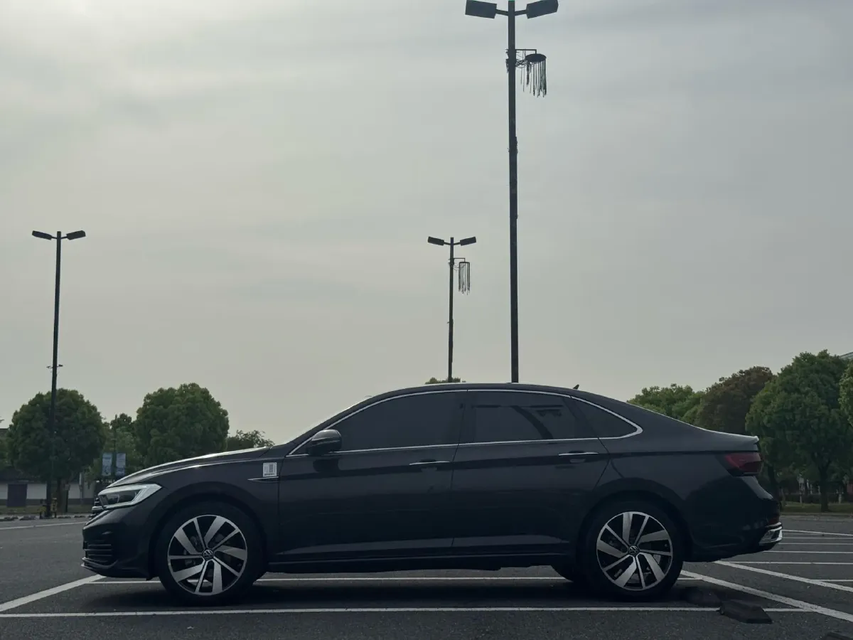 2023 Volkswagen Sagitar 1.5T 160HP L4 7DCT,autocango,china used car exporter,china ev exporter,chinese used car exporter,chinese used ev exporter