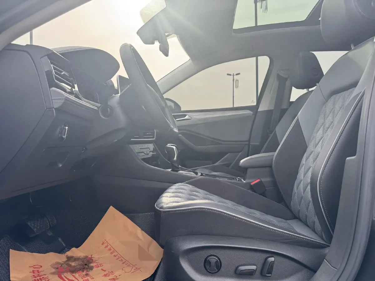 2023 Volkswagen Sagitar 1.5T 160HP L4 7DCT,autocango,china used car exporter,china ev exporter,chinese used car exporter,chinese used ev exporter