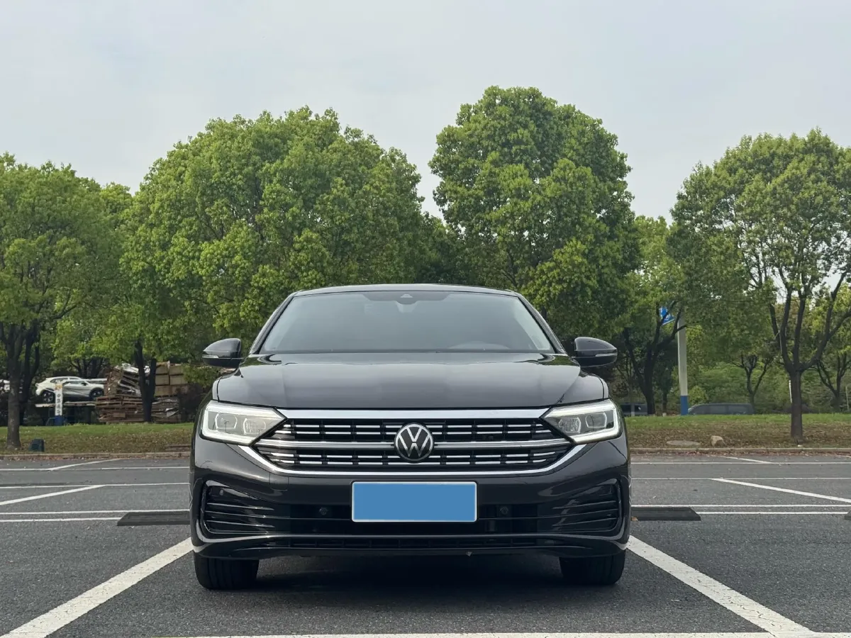 2023 Volkswagen Sagitar 1.5T 160HP L4 7DCT,autocango,china used car exporter,china ev exporter,chinese used car exporter,chinese used ev exporter