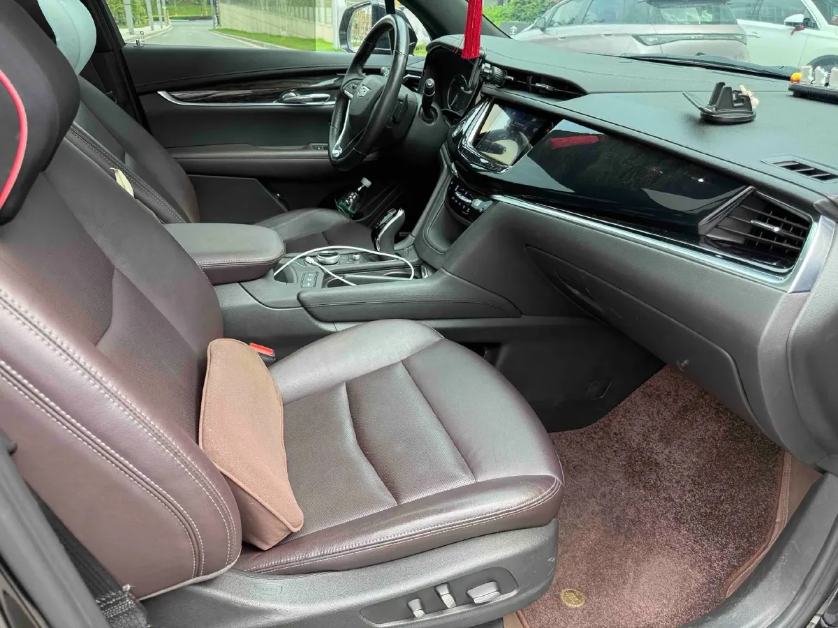 2022 Cadillac XT6 2.0T 237HP L4 9AT,autocango,china used car exporter,china ev exporter,chinese used car exporter,chinese used ev exporter