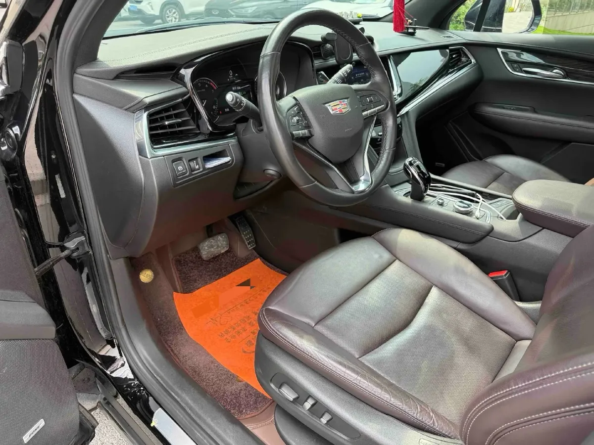 2022 Cadillac XT6 2.0T 237HP L4 9AT,autocango,china used car exporter,china ev exporter,chinese used car exporter,chinese used ev exporter