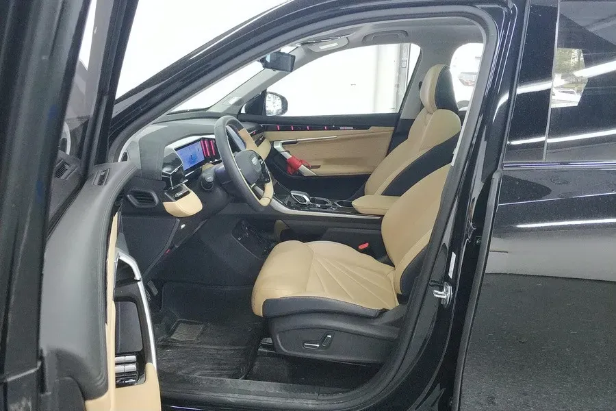 2023 Geely StarRay 1.5T 181HP L4 7DCT,autocango,china used car exporter,china ev exporter,chinese used car exporter,chinese used ev exporter