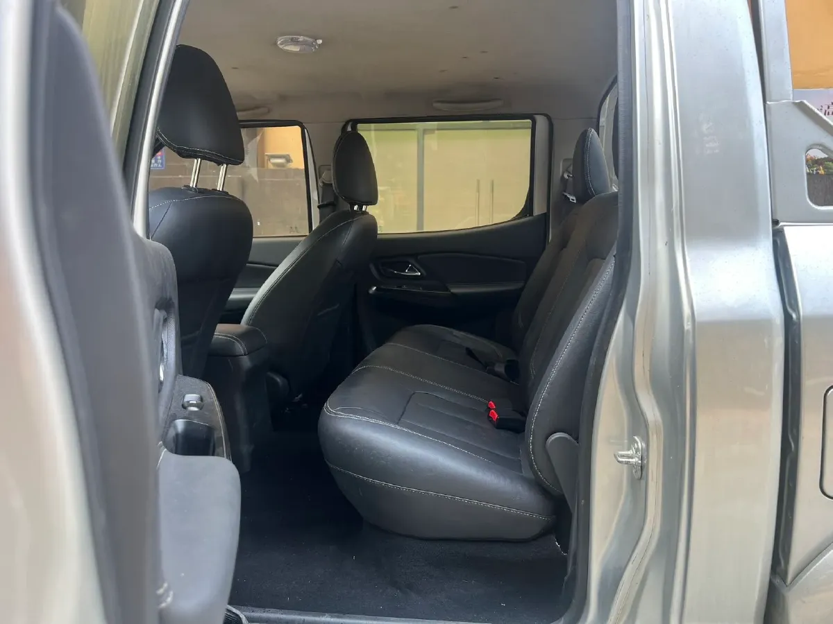 2021 Dongfeng RuiQi 2.4T 165HP L4 5MT,autocango,china used car exporter,china ev exporter,chinese used car exporter,chinese used ev exporter