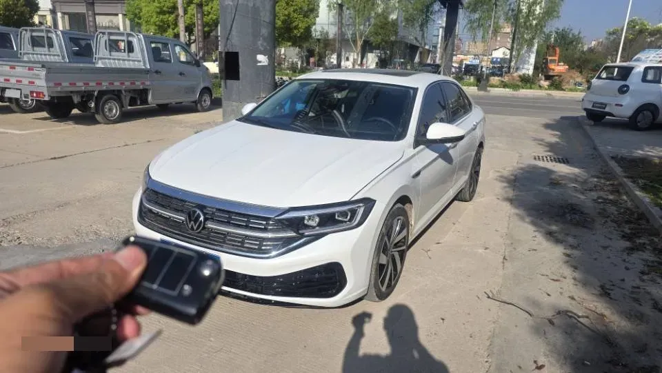 2025 Volkswagen Sagitar 1.5T 160HP L4 7DCT,autocango,china used car exporter,china ev exporter,chinese used car exporter,chinese used ev exporter