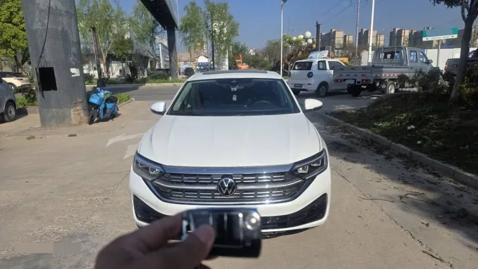 2025 Volkswagen Sagitar 1.5T 160HP L4 7DCT,autocango,china used car exporter,china ev exporter,chinese used car exporter,chinese used ev exporter