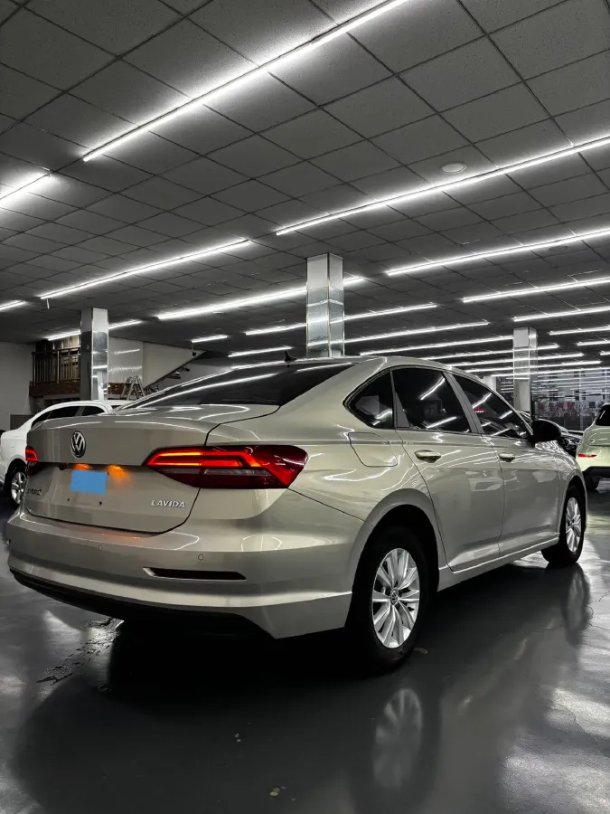 2018 Landwind XiaoYao 1.5T 163HP L4 CVT,autocango,china used car exporter,china ev exporter,chinese used car exporter,chinese used ev exporter