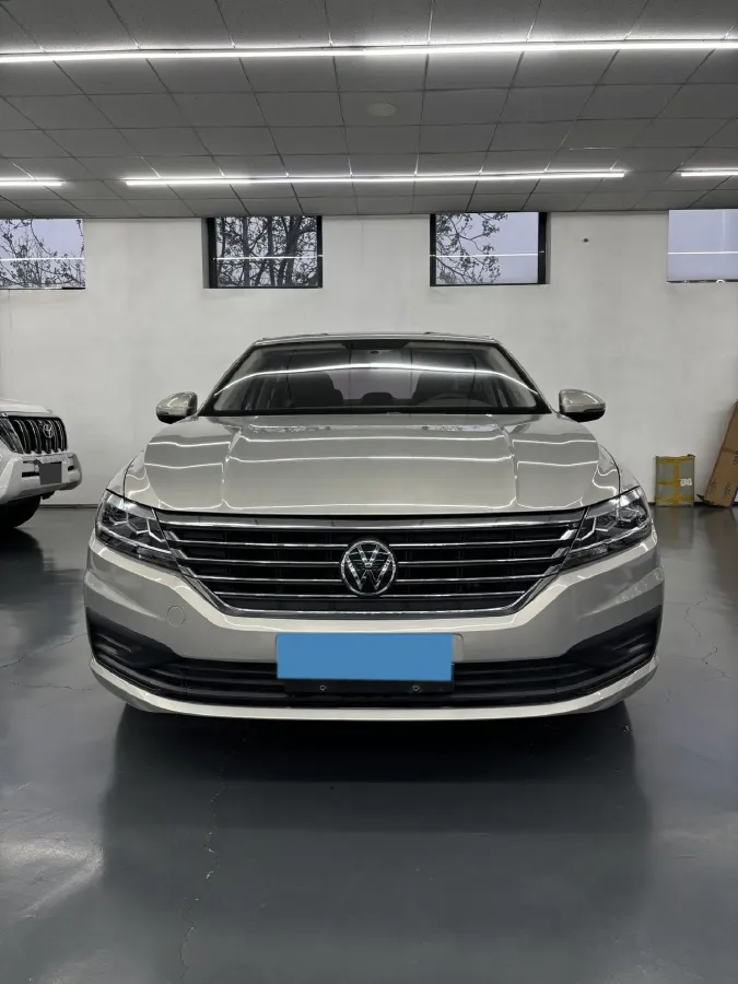 2018 Landwind XiaoYao 1.5T 163HP L4 CVT,autocango,china used car exporter,china ev exporter,chinese used car exporter,chinese used ev exporter