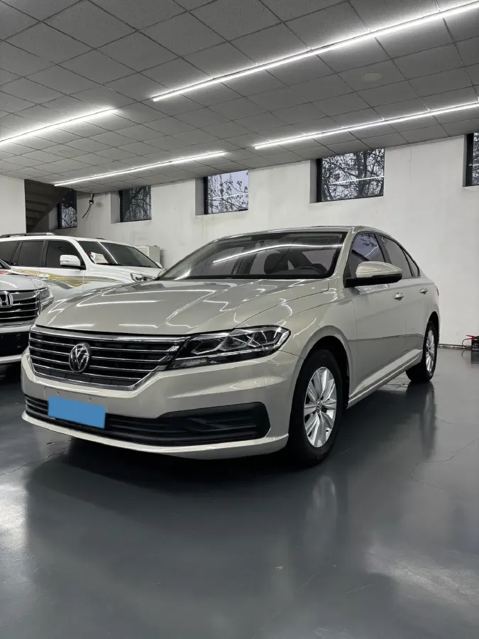 2018 Landwind XiaoYao 1.5T 163HP L4 CVT,autocango,china used car exporter,china ev exporter,chinese used car exporter,chinese used ev exporter