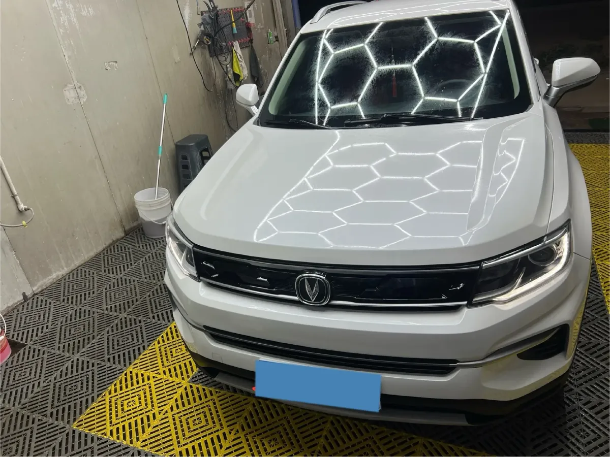 2018 ChangAn CS35 Plus 1.6L 128HP L4 5MT,autocango,china used car exporter,china ev exporter,chinese used car exporter,chinese used ev exporter