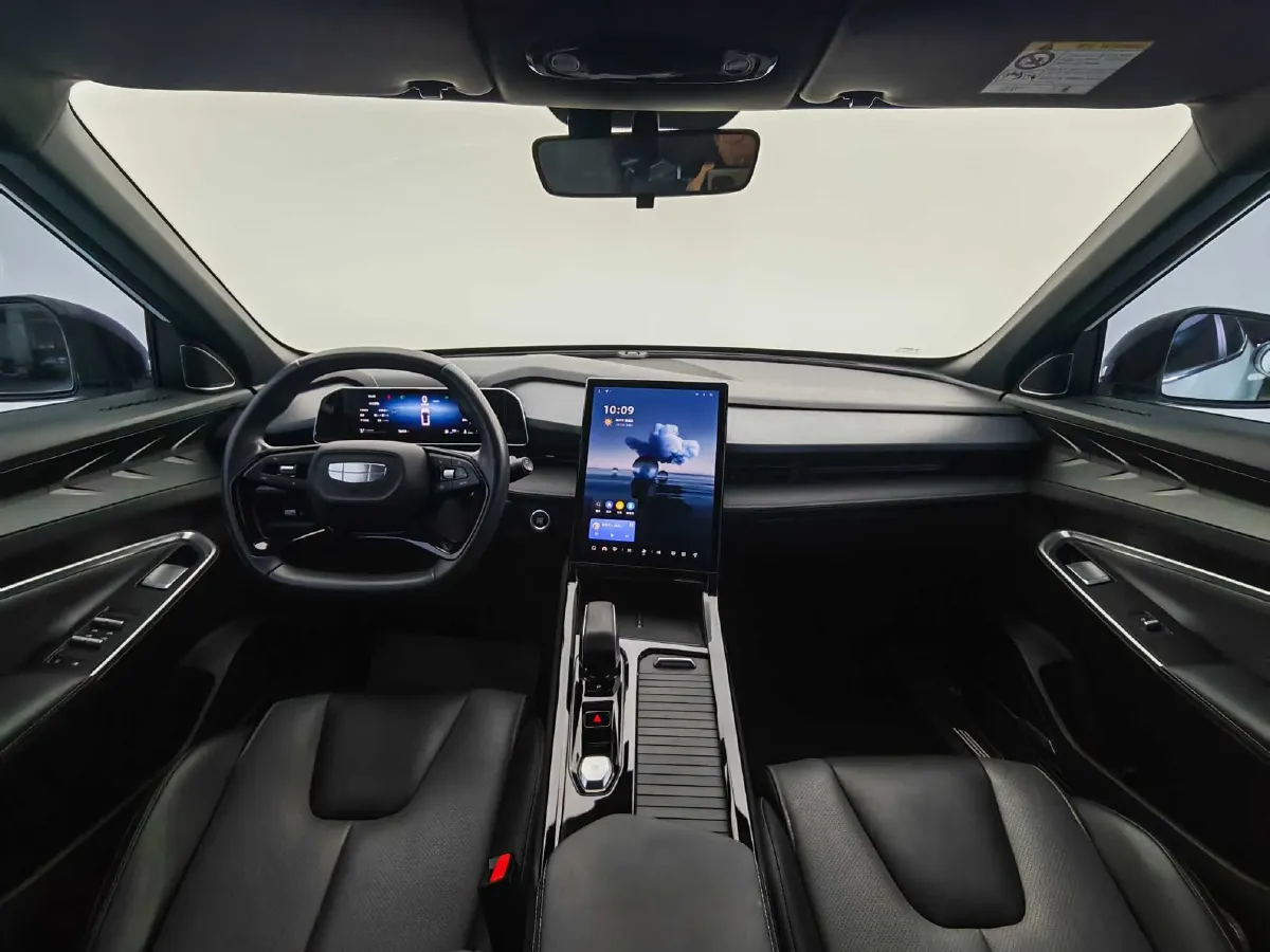 2024 Geely Emgrand L HiP 1.5T 181HP L4 3DHT PHEV 15.5KWH,autocango,china used car exporter,china ev exporter,chinese used car exporter,chinese used ev exporter