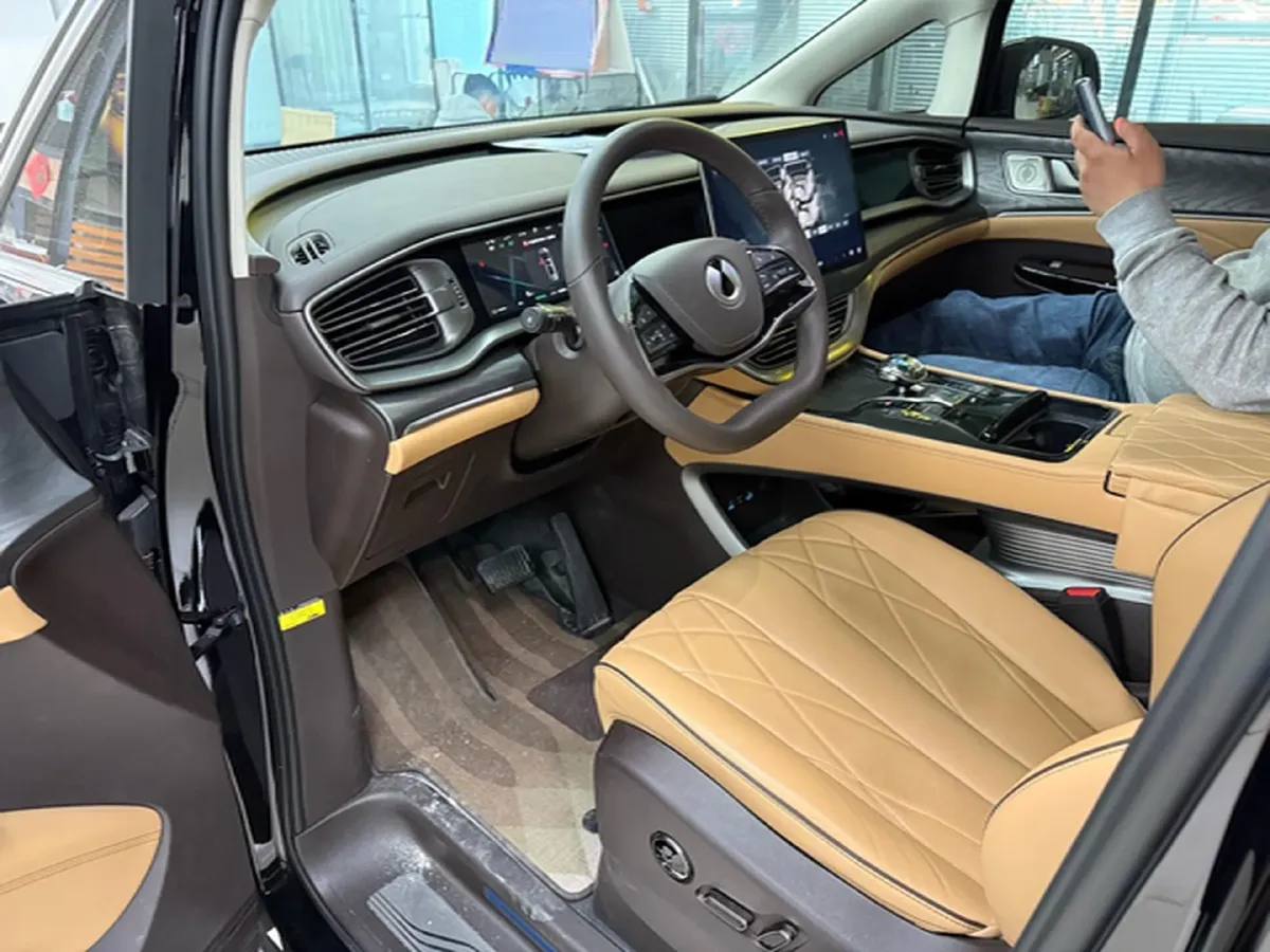 2024 Denza D9 1.5T 139HP L4 E-CVT PHEV 40KWH,autocango,china used car exporter,china ev exporter,chinese used car exporter,chinese used ev exporter