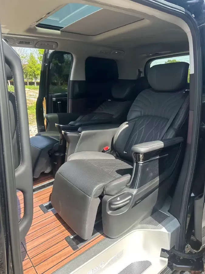 2023 GAC Trumpchi M8 2.0T 252HP L4 8AT,autocango,china used car exporter,china ev exporter,chinese used car exporter,chinese used ev exporter