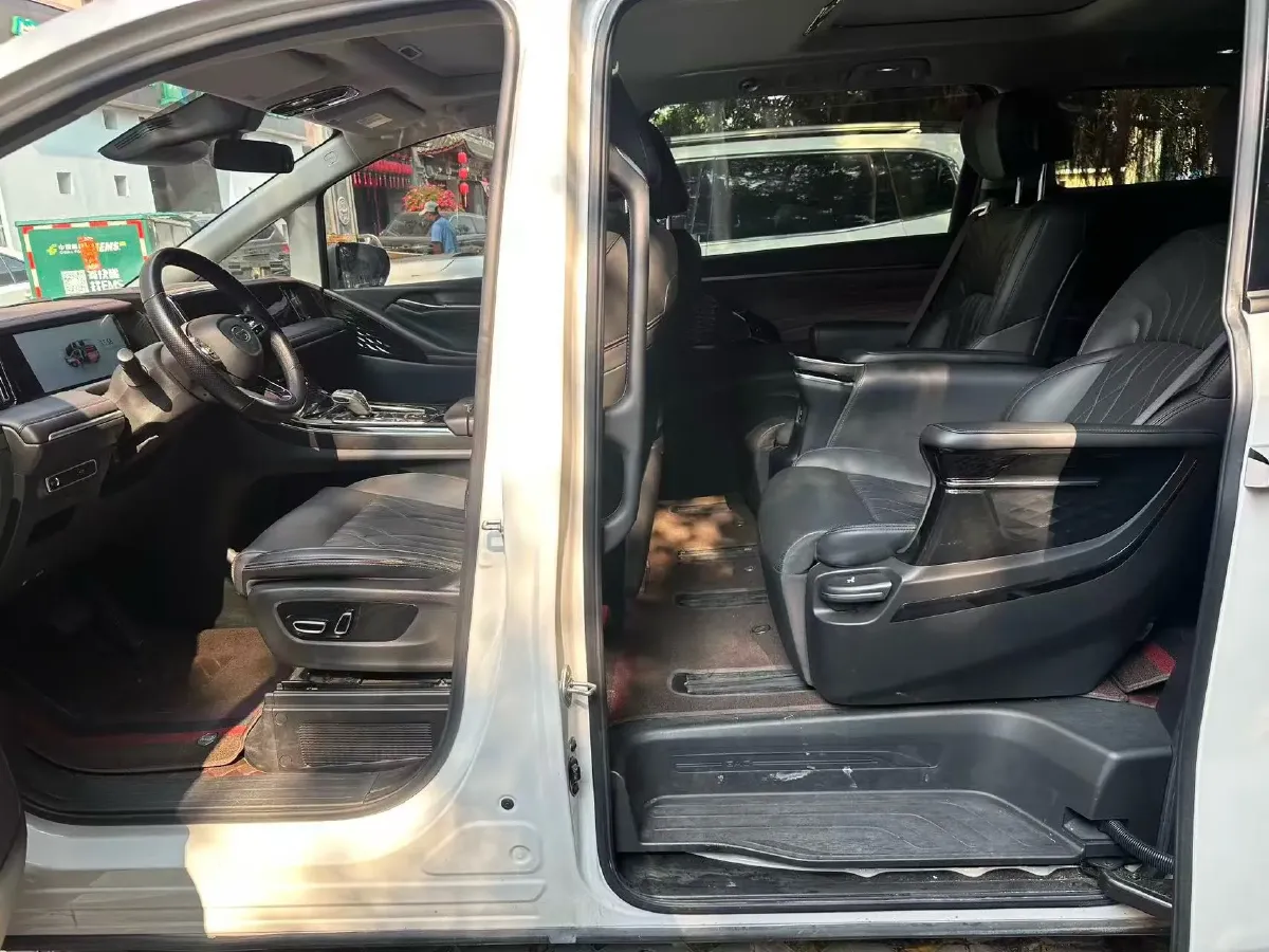 2024 GAC Trumpchi M8 2.0T 252HP L4 8AT,autocango,china used car exporter,china ev exporter,chinese used car exporter,chinese used ev exporter