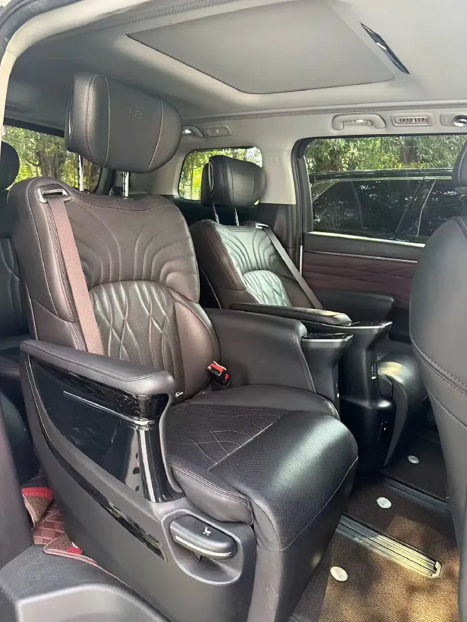 2024 GAC Trumpchi M8 2.0T 252HP L4 8AT,autocango,china used car exporter,china ev exporter,chinese used car exporter,chinese used ev exporter