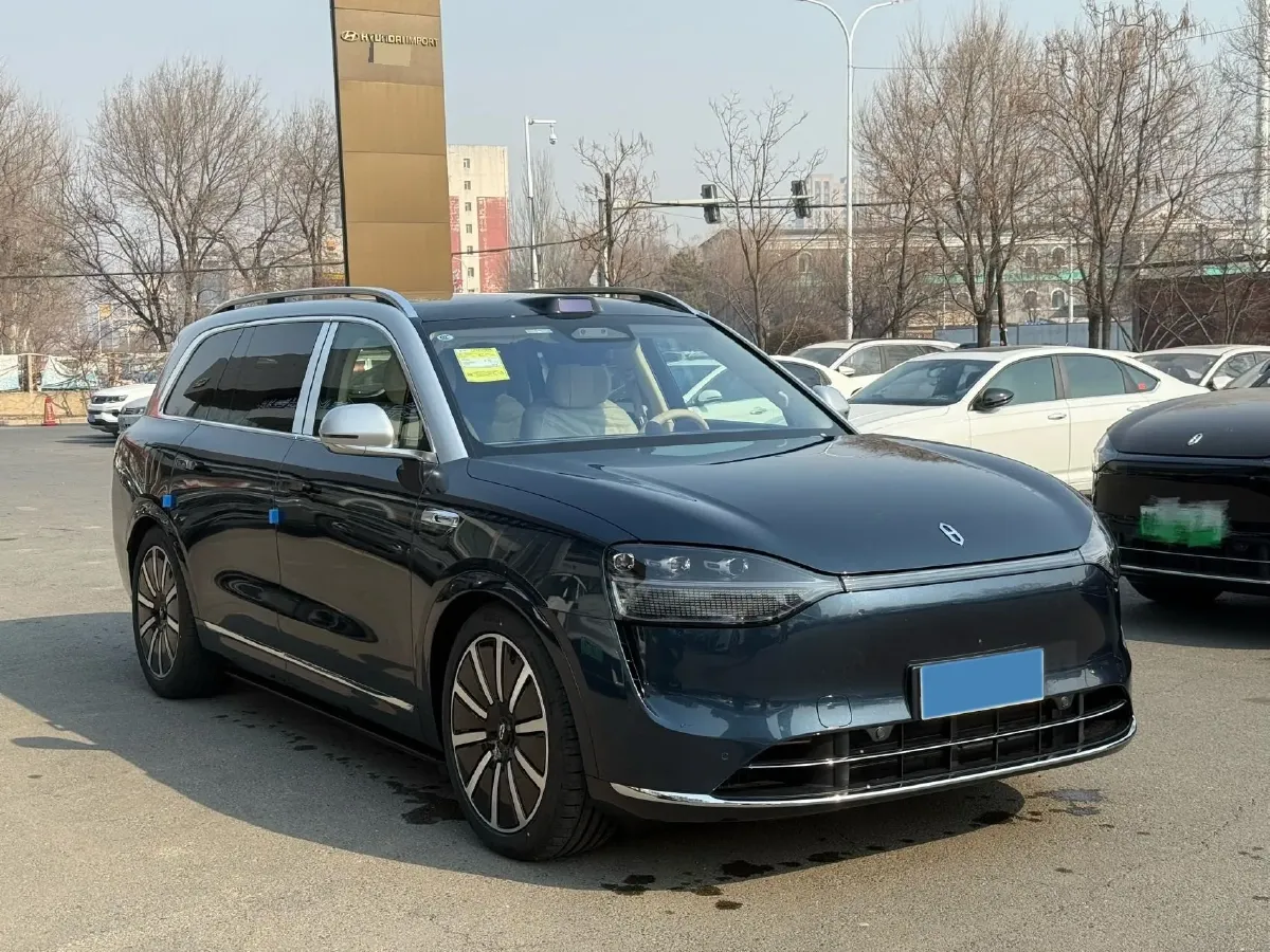 2025 AITO AITO M9 REEV 160HP REEV 52KWH,autocango,china used car exporter,china ev exporter,chinese used car exporter,chinese used ev exporter