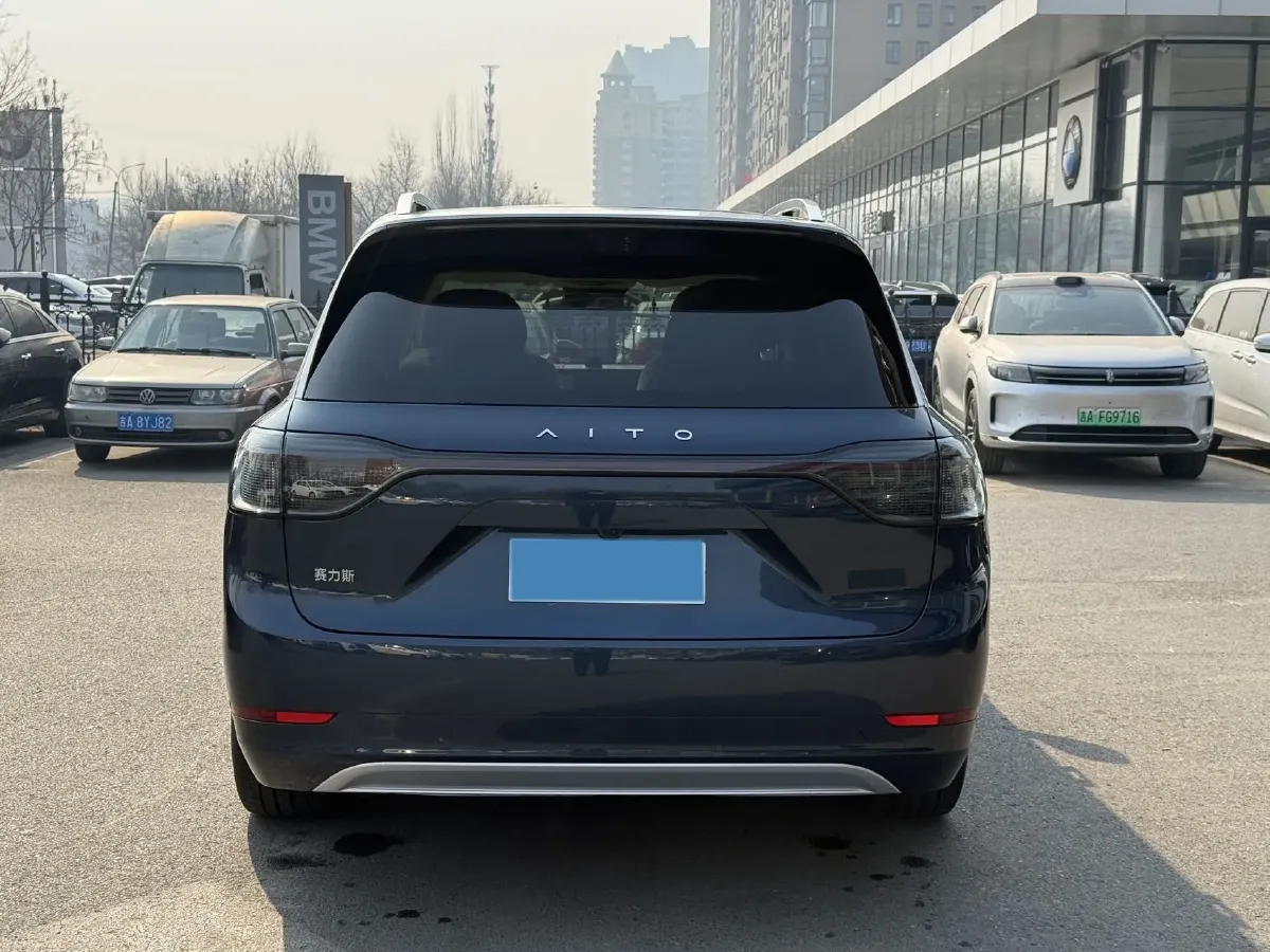 2025 AITO AITO M9 REEV 160HP REEV 52KWH,autocango,china used car exporter,china ev exporter,chinese used car exporter,chinese used ev exporter