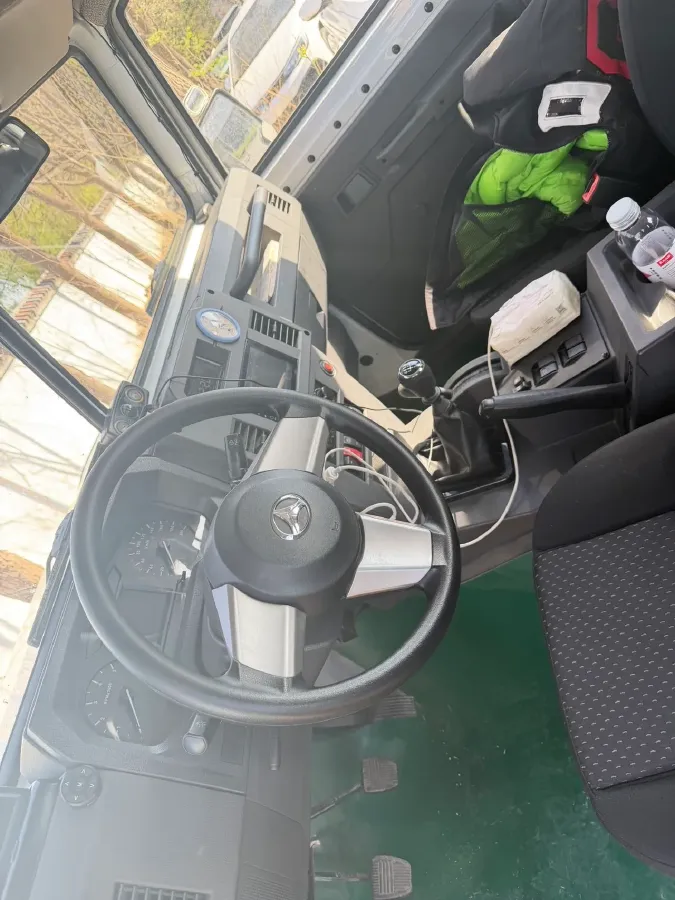 2019 MAXUS XinTu V80 2.5T 136HP L4 6MT,autocango,china used car exporter,china ev exporter,chinese used car exporter,chinese used ev exporter