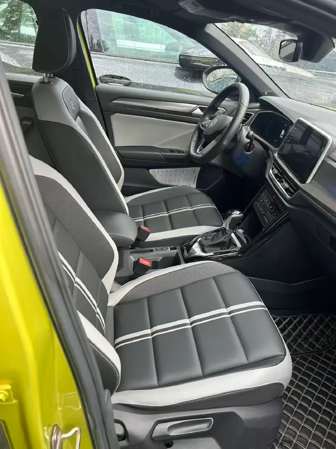 2023 Volkswagen T-Roc 1.5T 160HP L4 7DCT,autocango,china used car exporter,china ev exporter,chinese used car exporter,chinese used ev exporter
