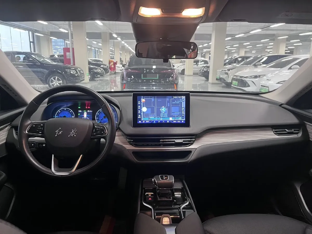 2023 HongQi E-QM5 BEV 74.9KWH,autocango,china used car exporter,china ev exporter,chinese used car exporter,chinese used ev exporter