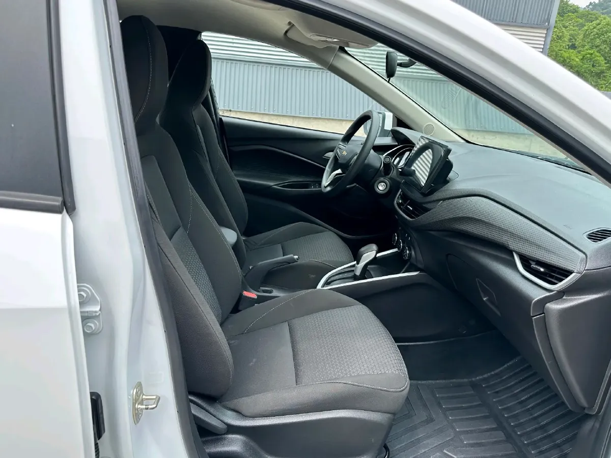 2021 Chevrolet Cavalier 1.0T 125HP L3 6AT,autocango,china used car exporter,china ev exporter,chinese used car exporter,chinese used ev exporter