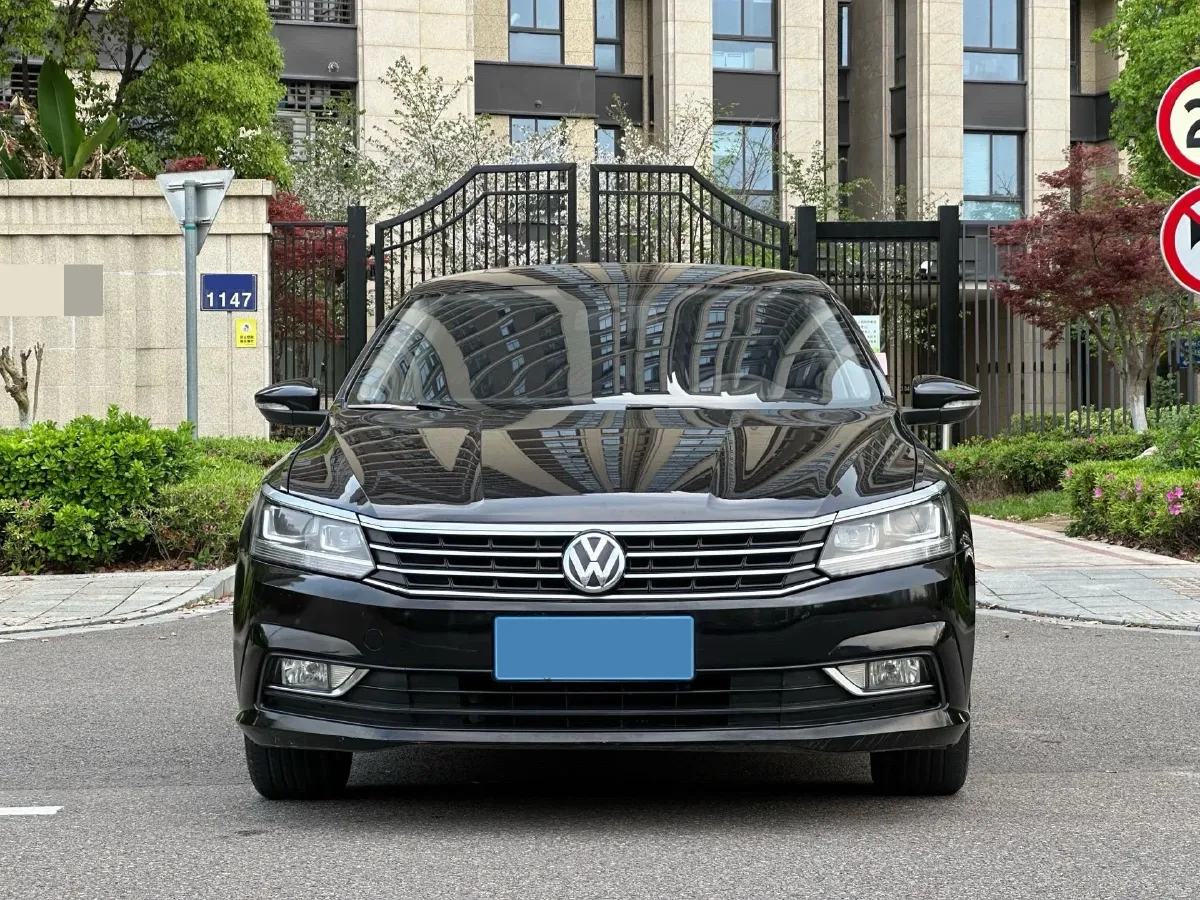 2017 Volkswagen Passat 1.4T 150HP L4 7DCT,autocango,china used car exporter,china ev exporter,chinese used car exporter,chinese used ev exporter