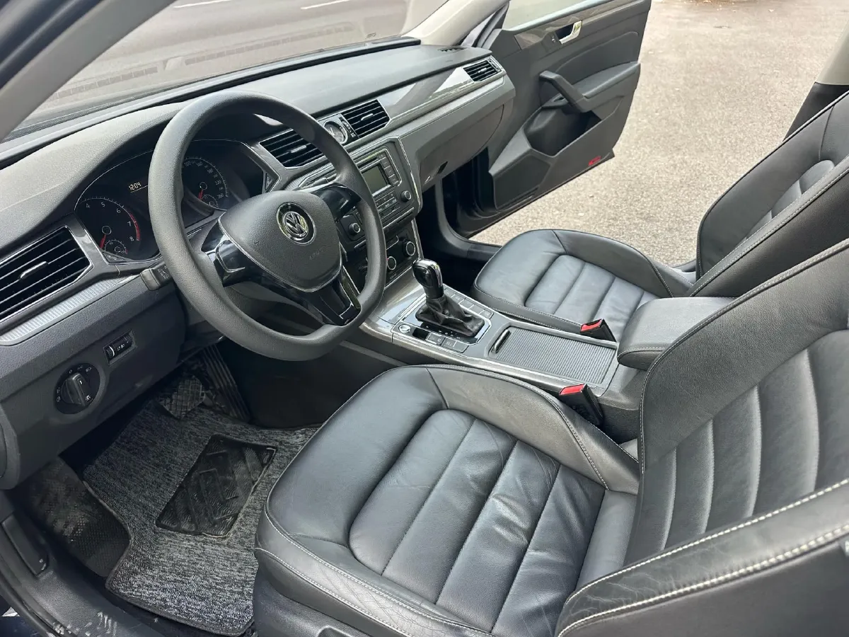 2017 Volkswagen Passat 1.4T 150HP L4 7DCT,autocango,china used car exporter,china ev exporter,chinese used car exporter,chinese used ev exporter