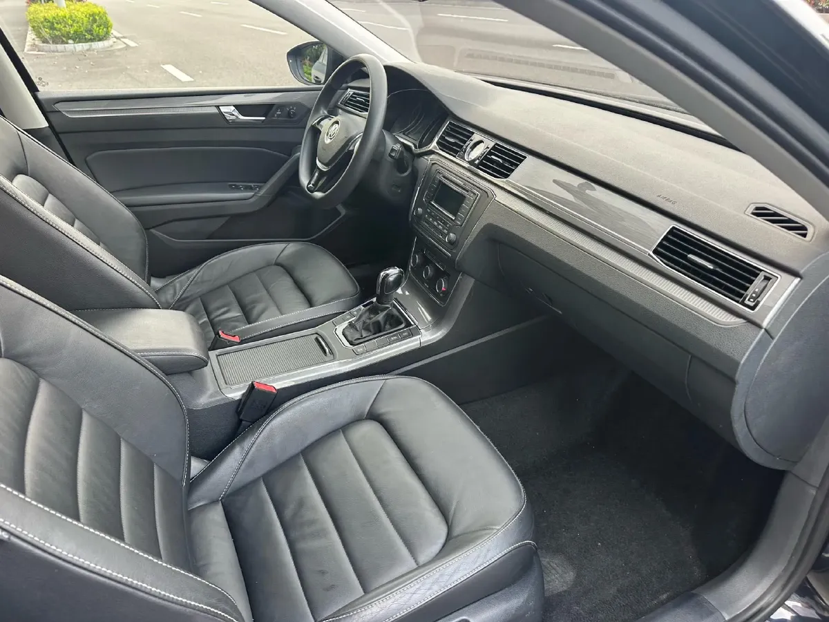 2017 Volkswagen Passat 1.4T 150HP L4 7DCT,autocango,china used car exporter,china ev exporter,chinese used car exporter,chinese used ev exporter