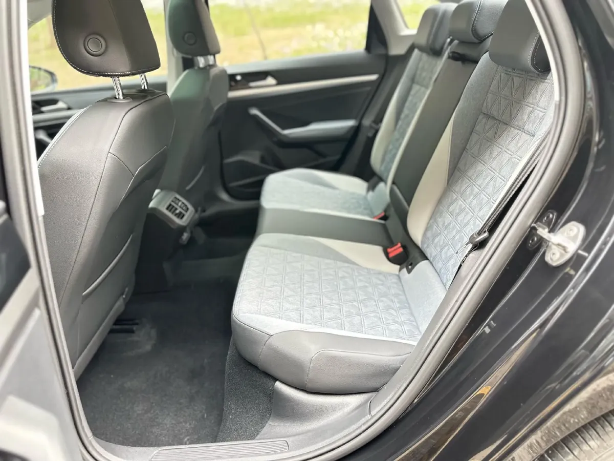 2024 Volkswagen Lavida 1.5T 160HP L4 7DCT,autocango,china used car exporter,china ev exporter,chinese used car exporter,chinese used ev exporter