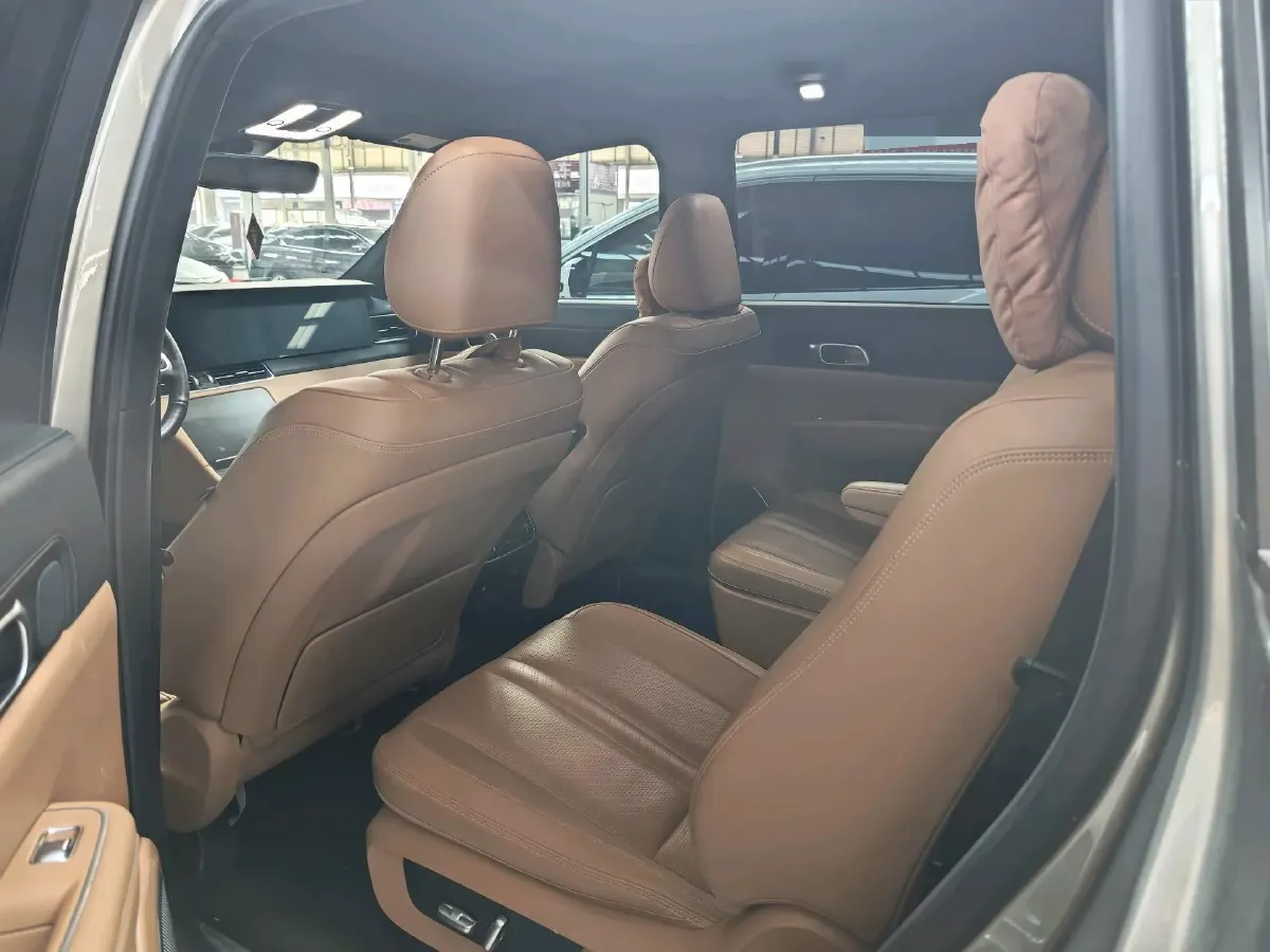 2020 Li ONE Range Extended 131HP REEV 40.5KWH,autocango,china used car exporter,china ev exporter,chinese used car exporter,chinese used ev exporter