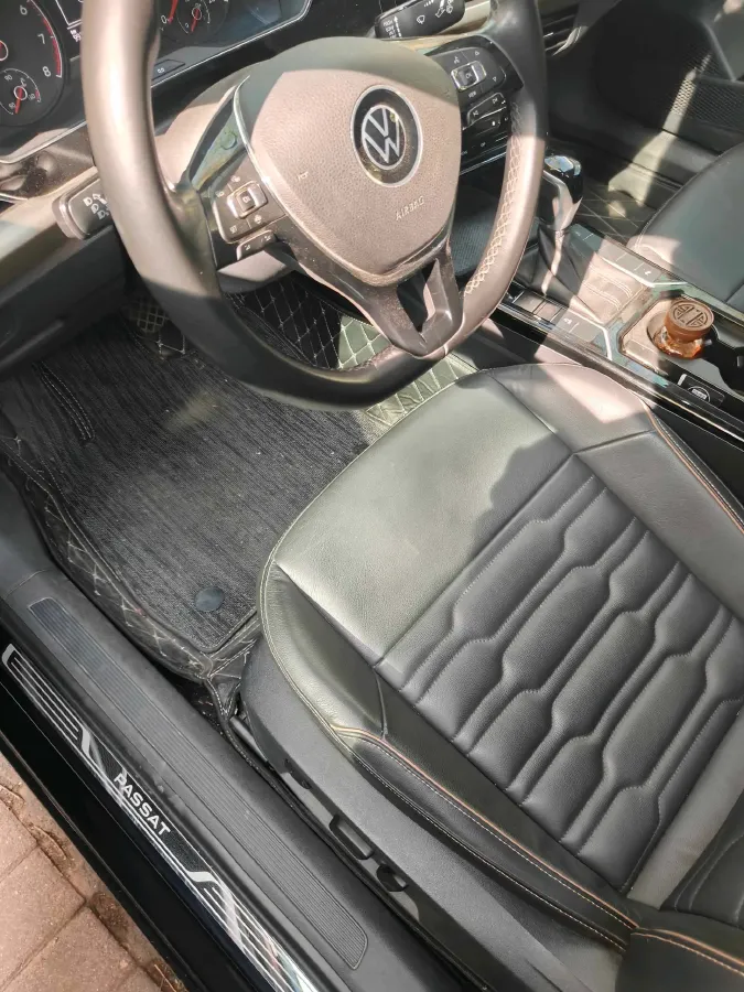 2021 Volkswagen Passat 2.0T 186HP L4 7DCT,autocango,china used car exporter,china ev exporter,chinese used car exporter,chinese used ev exporter