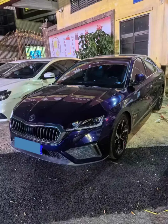 2022 Skoda Octavia 1.4T 150HP L4 7DCT,autocango,china used car exporter,china ev exporter,chinese used car exporter,chinese used ev exporter
