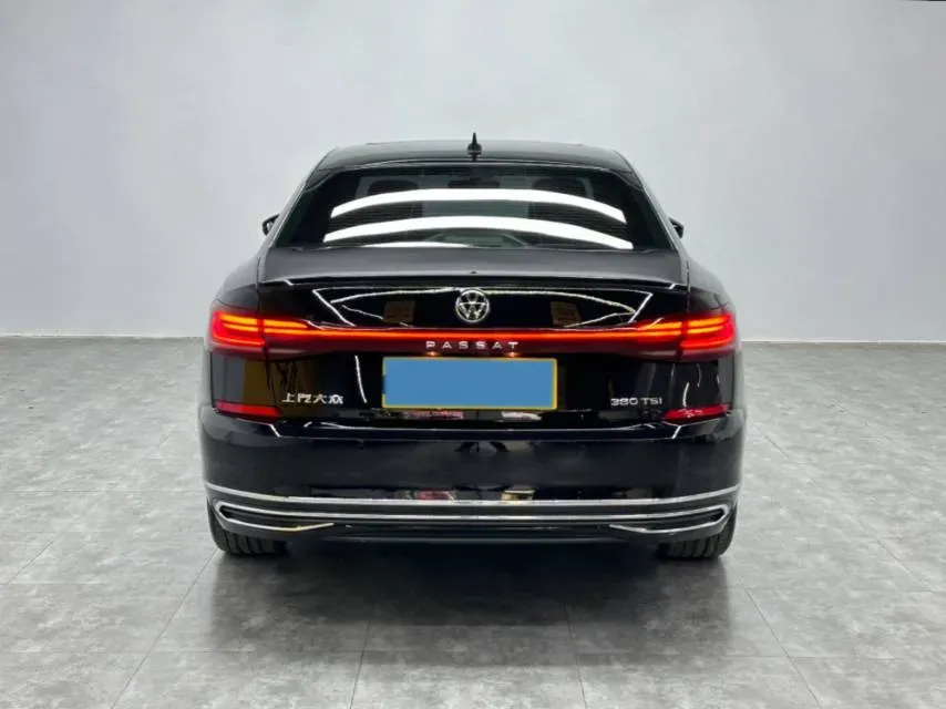 2025 Volkswagen Passat 2.0T 220HP L4 7DCT,autocango,china used car exporter,china ev exporter,chinese used car exporter,chinese used ev exporter