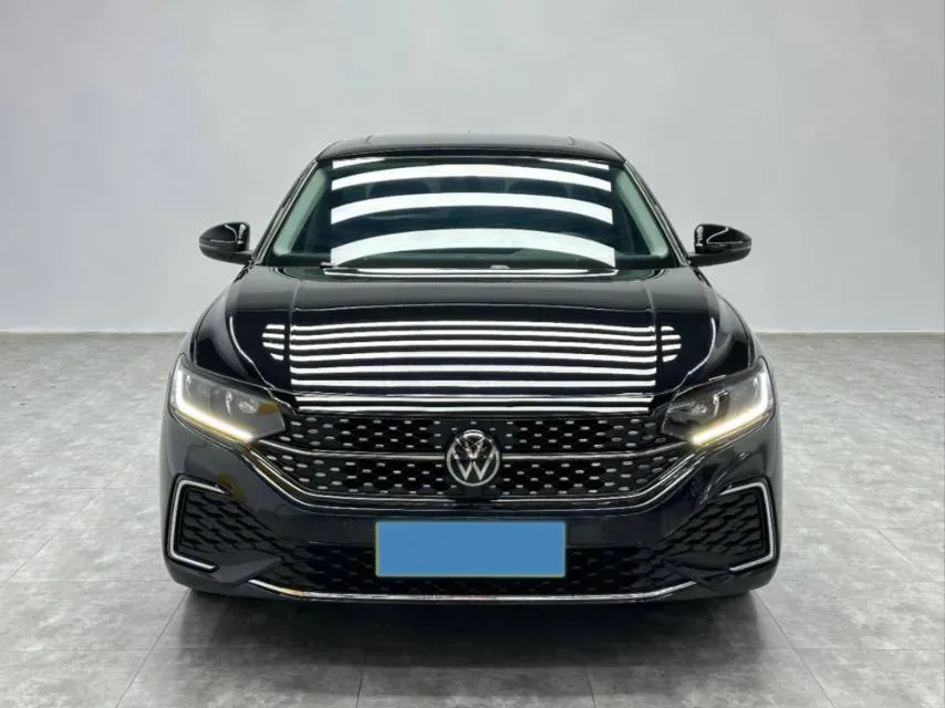 2025 Volkswagen Passat 2.0T 220HP L4 7DCT,autocango,china used car exporter,china ev exporter,chinese used car exporter,chinese used ev exporter