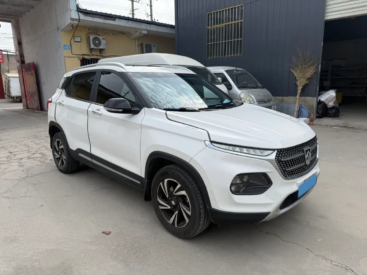 2017 HaiMa S5 Young Edition 1.6L 122HP L4 5MT,autocango,china used car exporter,china ev exporter,chinese used car exporter,chinese used ev exporter