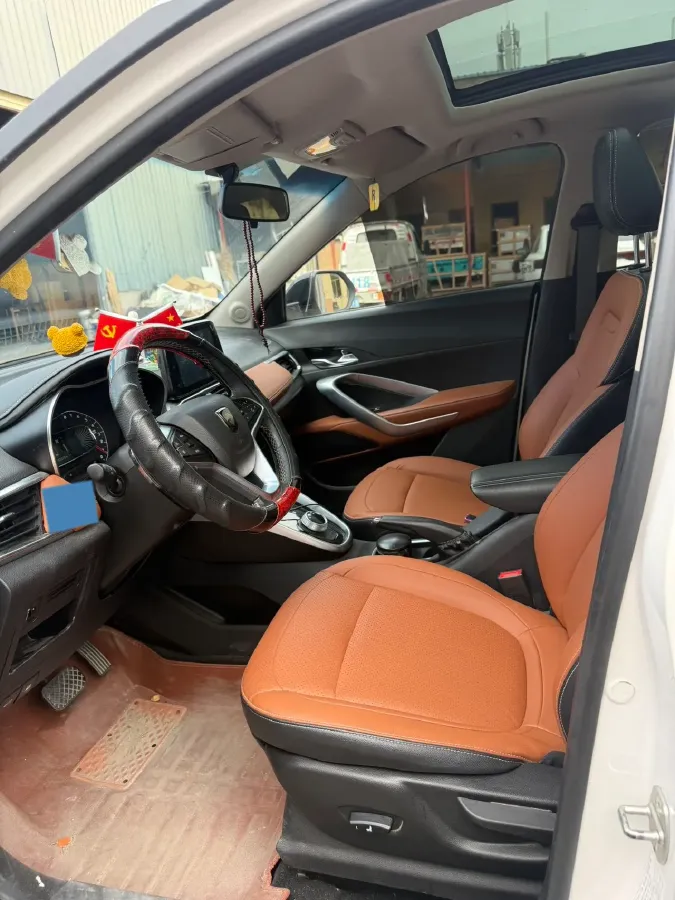 2017 HaiMa S5 Young Edition 1.6L 122HP L4 5MT,autocango,china used car exporter,china ev exporter,chinese used car exporter,chinese used ev exporter