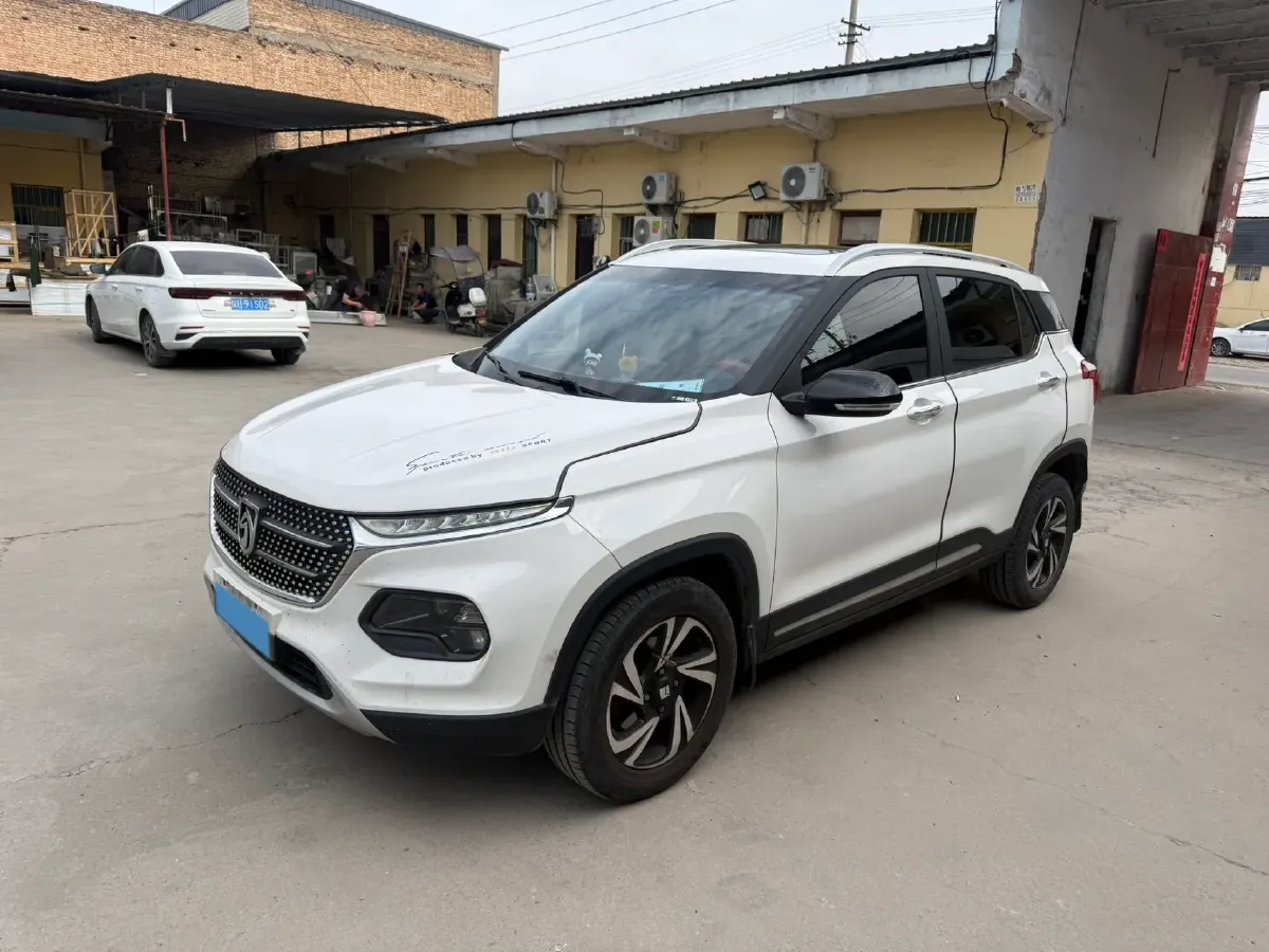 2017 HaiMa S5 Young Edition 1.6L 122HP L4 5MT,autocango,china used car exporter,china ev exporter,chinese used car exporter,chinese used ev exporter