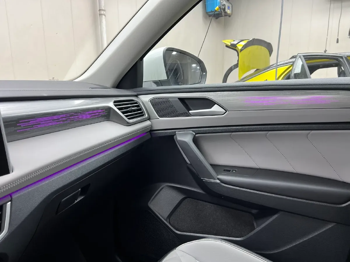 2023 Volkswagen Tayron 2.0T 220HP L4 7DCT,autocango,china used car exporter,china ev exporter,chinese used car exporter,chinese used ev exporter