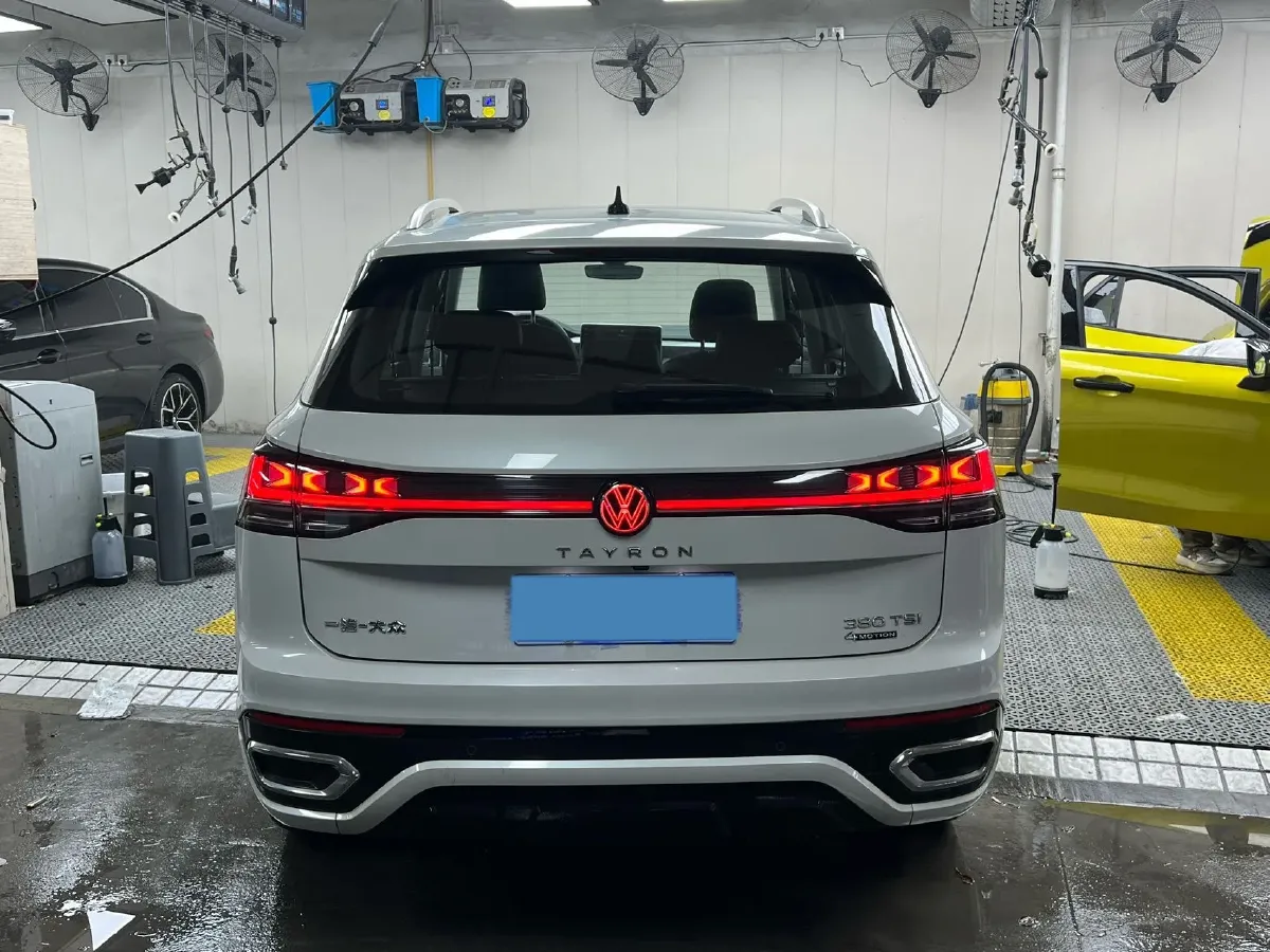 2023 Volkswagen Tayron 2.0T 220HP L4 7DCT,autocango,china used car exporter,china ev exporter,chinese used car exporter,chinese used ev exporter