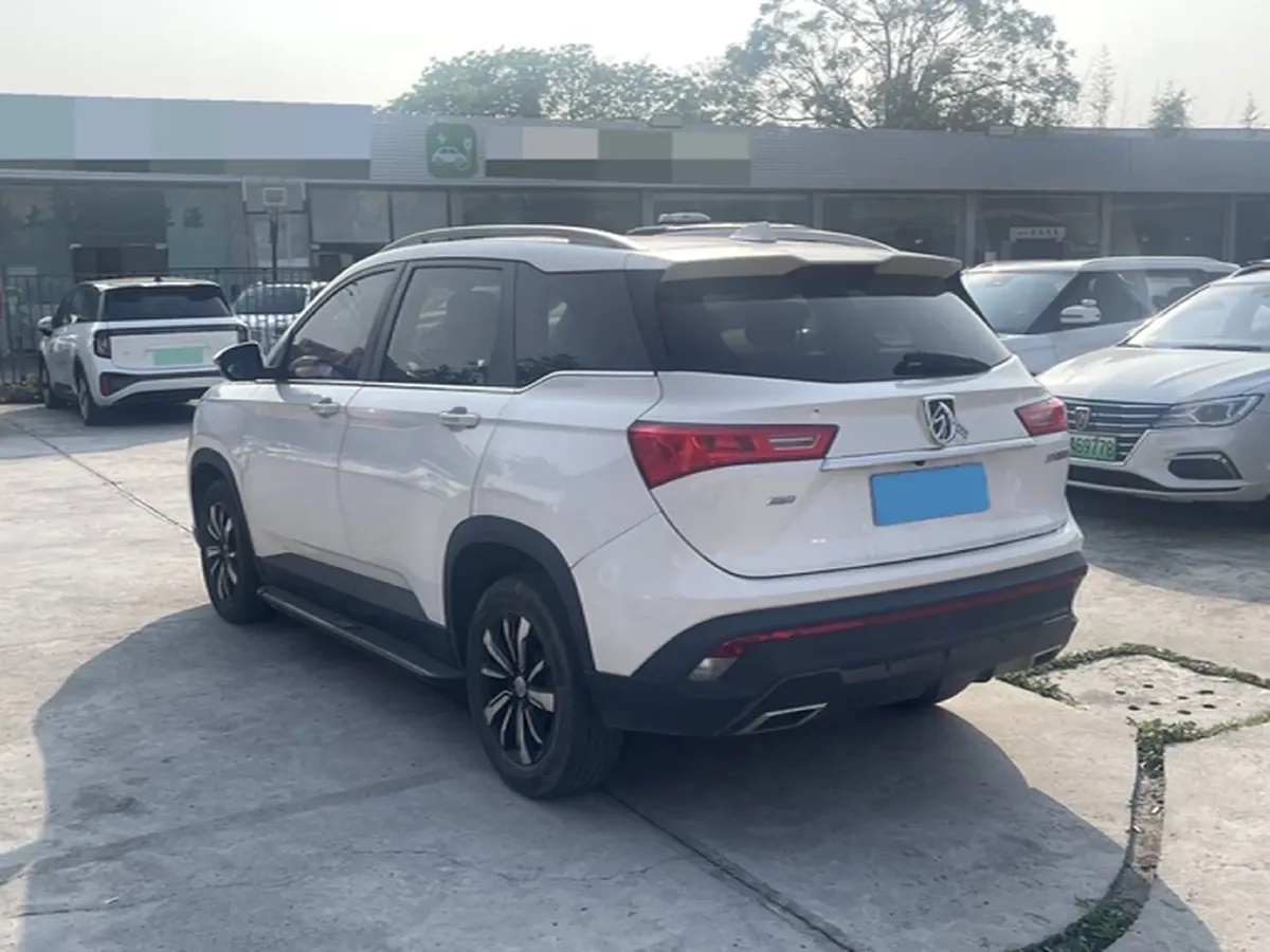 2018 BaoJun 530 1.5T 150HP L4 6DCT,autocango,china used car exporter,china ev exporter,chinese used car exporter,chinese used ev exporter