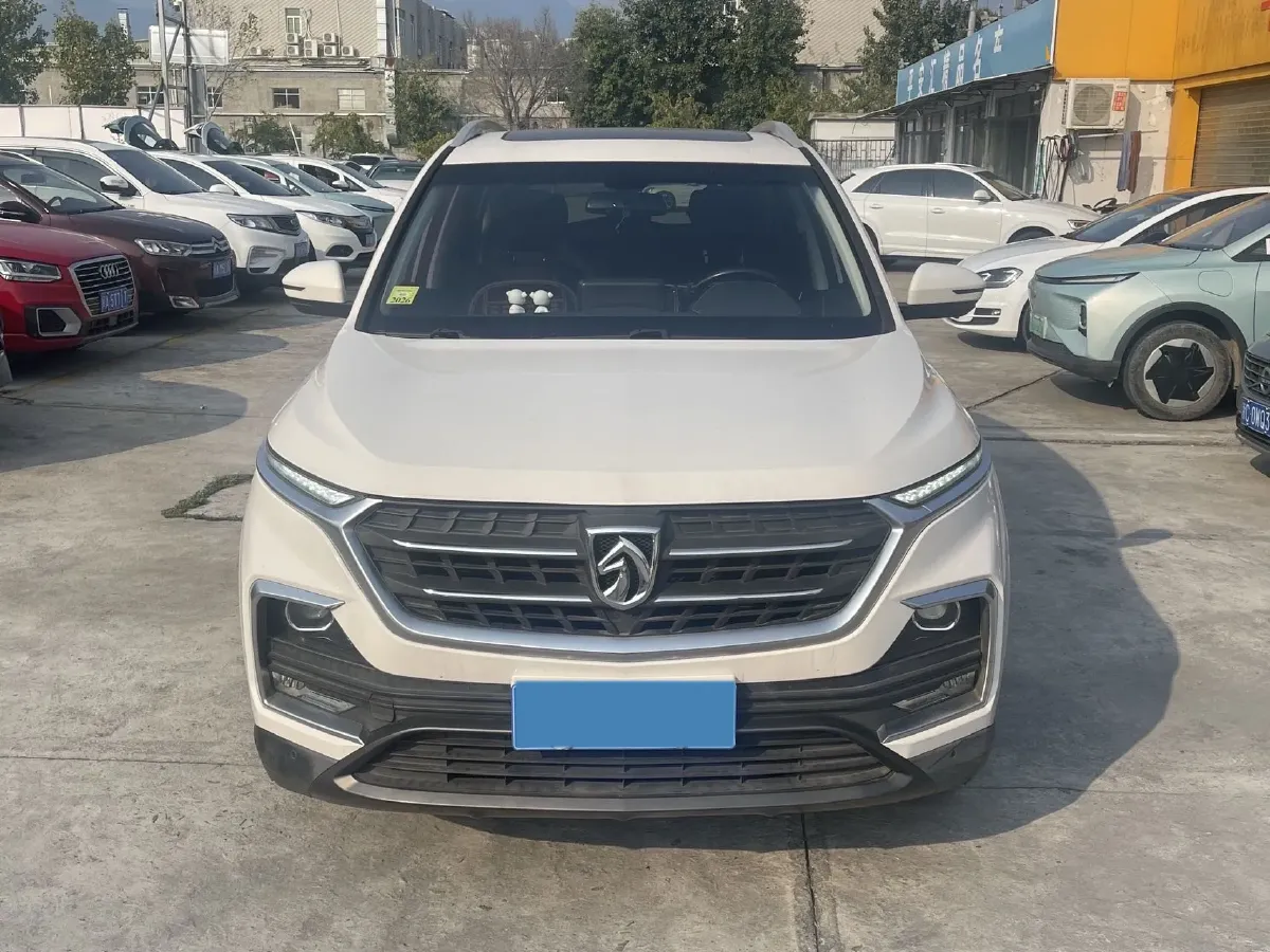 2018 BaoJun 530 1.5T 150HP L4 6DCT,autocango,china used car exporter,china ev exporter,chinese used car exporter,chinese used ev exporter