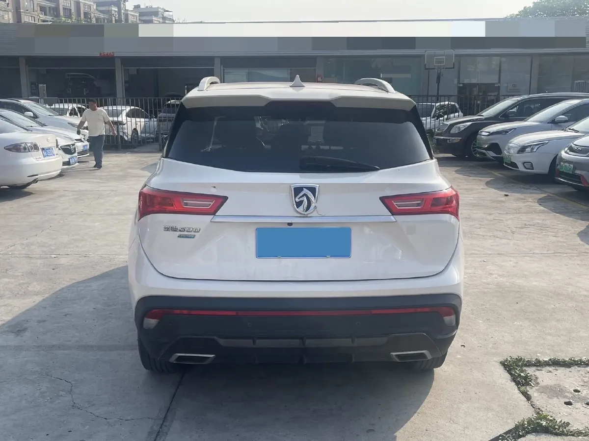 2018 BaoJun 530 1.5T 150HP L4 6DCT,autocango,china used car exporter,china ev exporter,chinese used car exporter,chinese used ev exporter