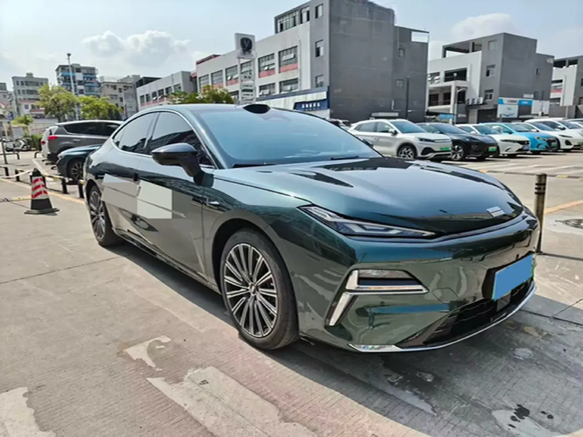 2025 Geely Galaxy Starshine 8 1.5T 163HP L4 3DHT PHEV 27.69KWH,autocango,china used car exporter,china ev exporter,chinese used car exporter,chinese used ev exporter